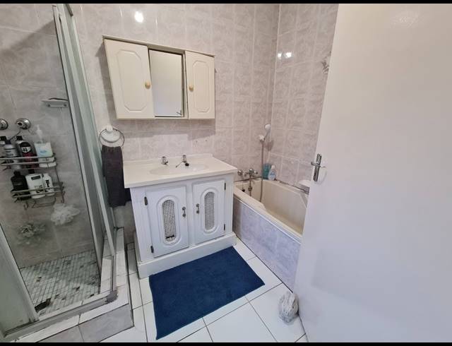 4 BEDROOM HOUSE FOR SALE IN SONNEVELD